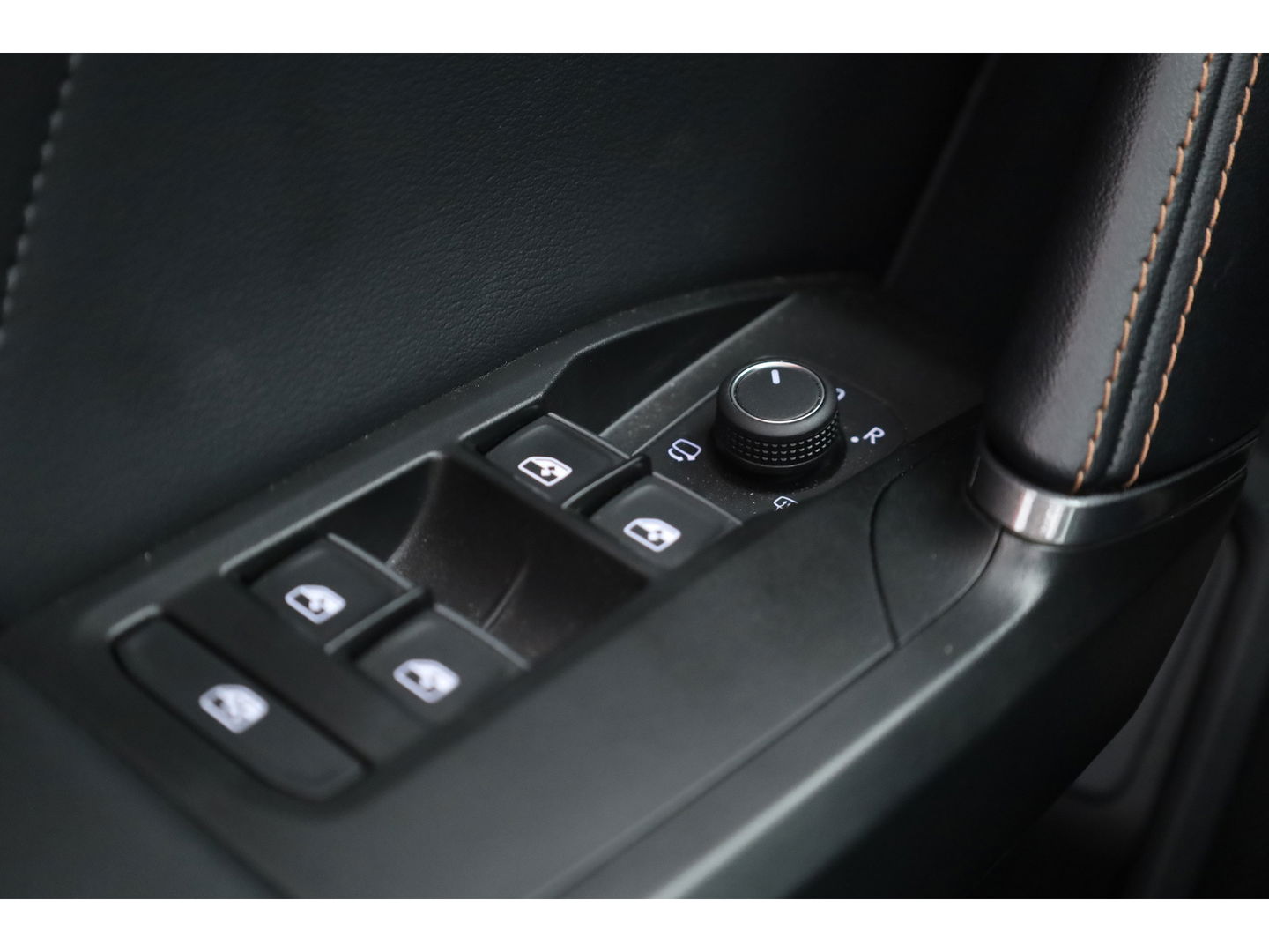 CUPRA Leon 1.4 e-Hybrid VZ 245pk | Pano | Camera | Adapt. Cruise | Keyless | Stoel- Stuurverw.