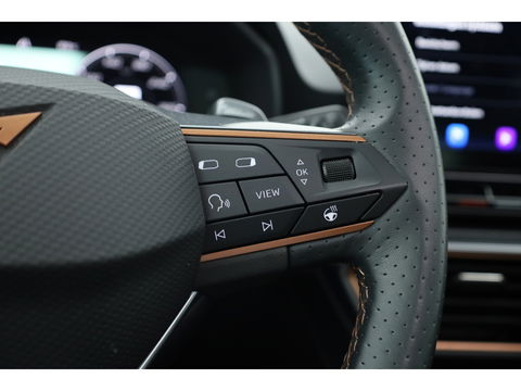 CUPRA Leon 1.4 e-Hybrid VZ 245pk | Pano | Camera | Adapt. Cruise | Keyless | Stoel- Stuurverw.