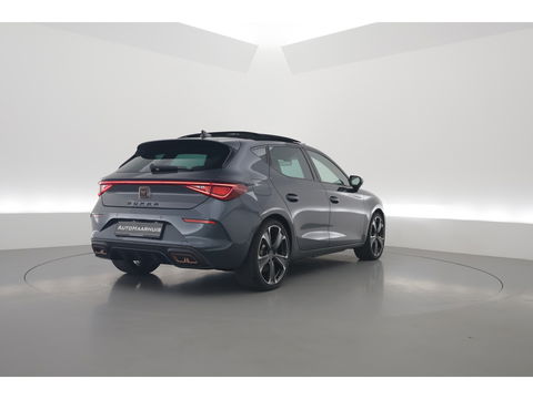 CUPRA Leon 1.4 e-Hybrid VZ 245pk | Pano | Camera | Adapt. Cruise | Keyless | Stoel- Stuurverw.