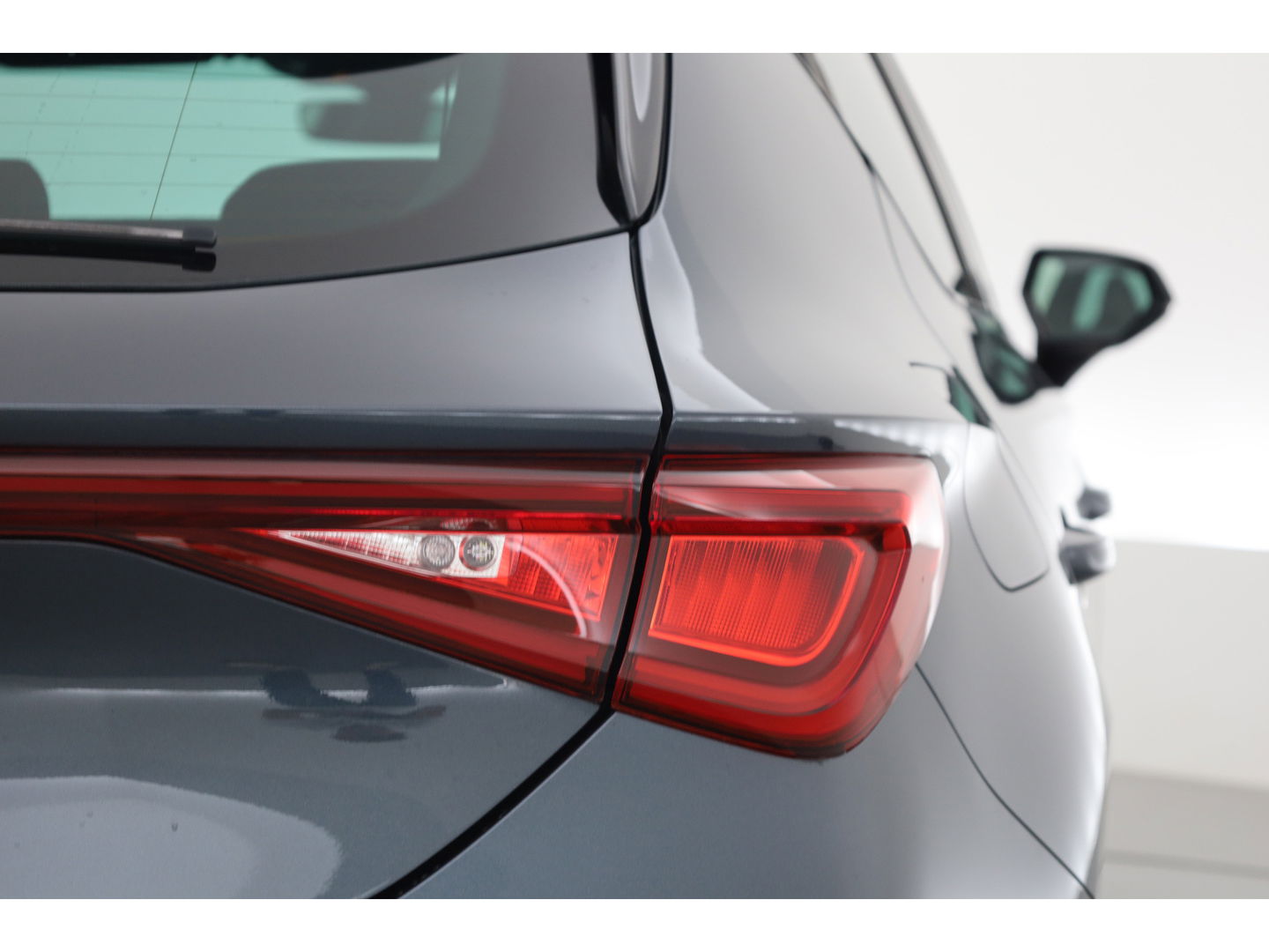 CUPRA Leon 1.4 e-Hybrid VZ 245pk | Pano | Camera | Adapt. Cruise | Keyless | Stoel- Stuurverw.