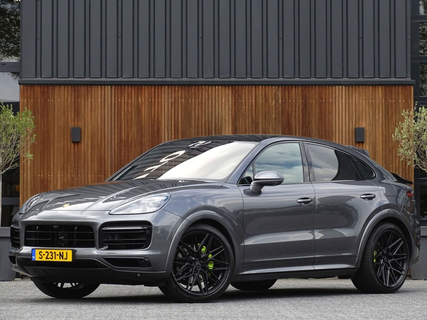Porsche Cayenne Coupé 3.0 E-hybrid 462PK / Carbon / SportDesign / Nachtzicht / 360°