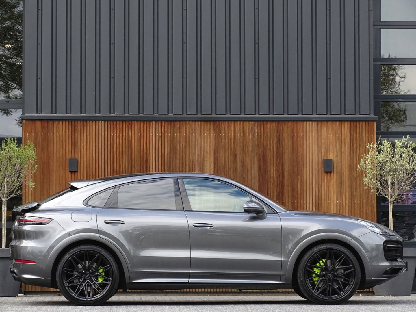 Porsche Cayenne Coupé 3.0 E-hybrid 462PK / Carbon / SportDesign / Nachtzicht / 360°