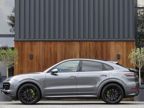 Porsche Cayenne Coupé 3.0 E-hybrid 462PK / Carbon / SportDesign / Nachtzicht / 360°