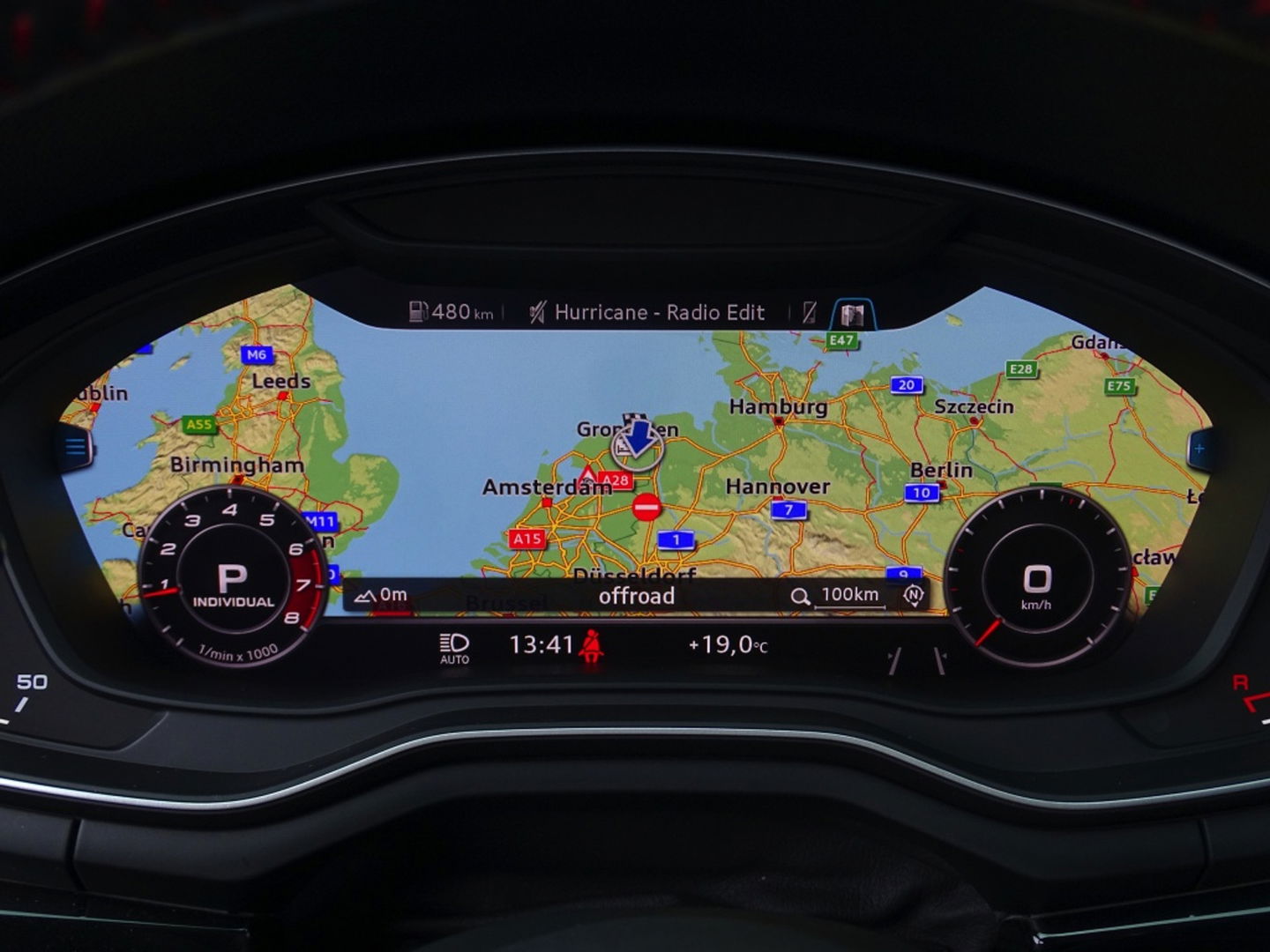 Audi A4 Avant 40 TFSI 191PK / S-line / LED / S Edit. / LED *NAP*