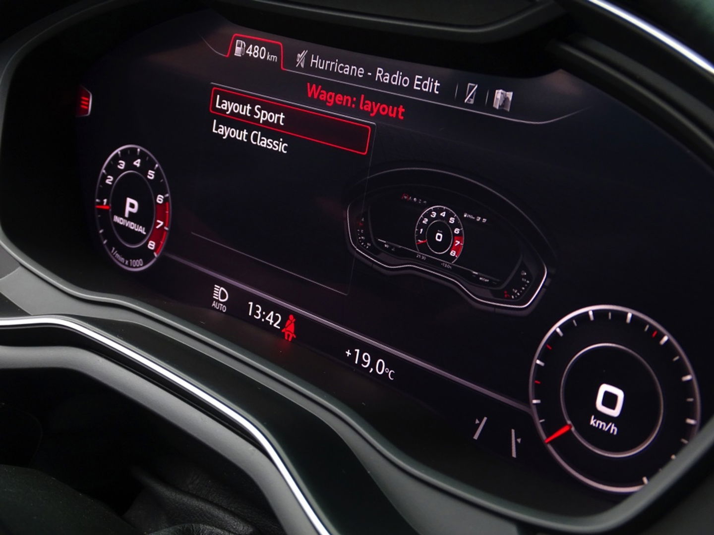 Audi A4 Avant 40 TFSI 191PK / S-line / LED / S Edit. / LED *NAP*