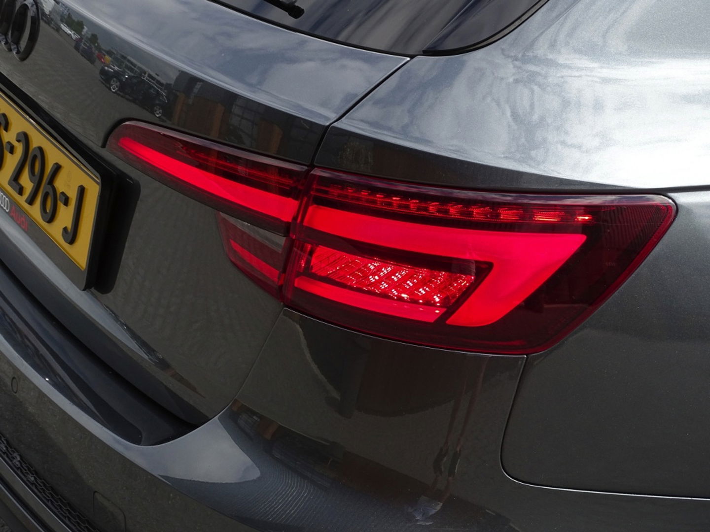 Audi A4 Avant 40 TFSI 191PK / S-line / LED / S Edit. / LED *NAP*