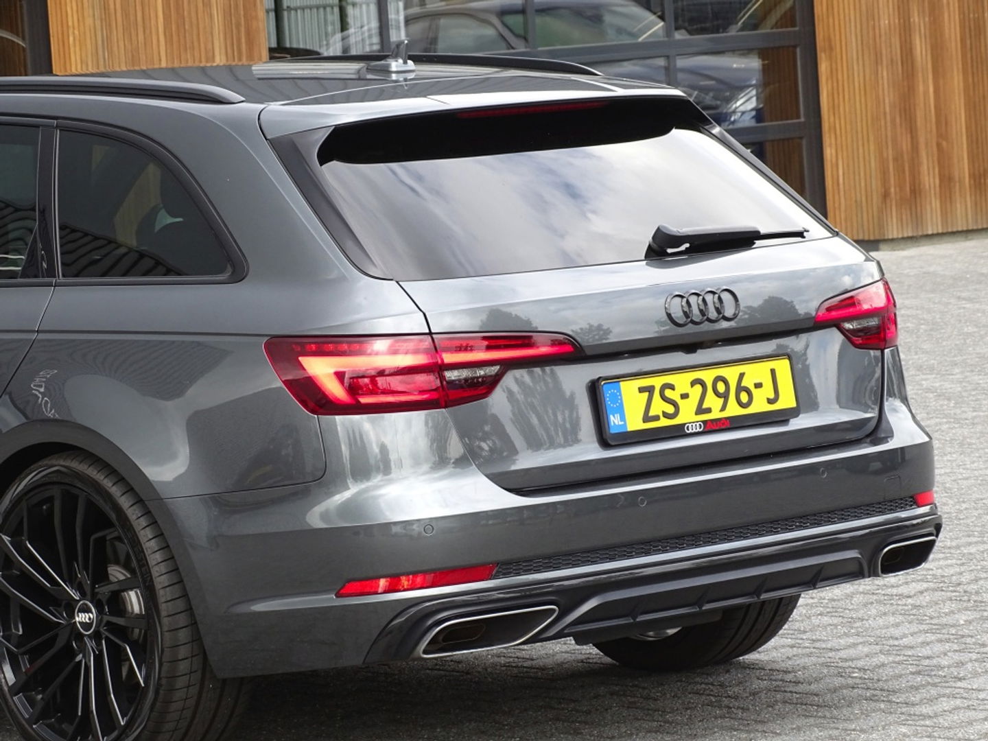Audi A4 Avant 40 TFSI 191PK / S-line / LED / S Edit. / LED *NAP*