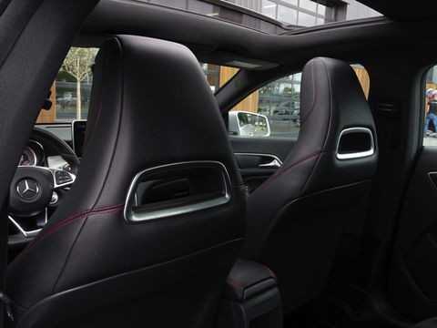 Mercedes-Benz CLA-Klasse 180 automaat / AMG pakket / panorama / *NAP*