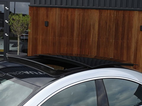 Mercedes-Benz CLA-Klasse 180 automaat / AMG pakket / panorama / *NAP*