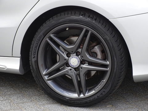 Mercedes-Benz CLA-Klasse 180 automaat / AMG pakket / panorama / *NAP*