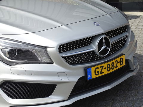 Mercedes-Benz CLA-Klasse 180 automaat / AMG pakket / panorama / *NAP*