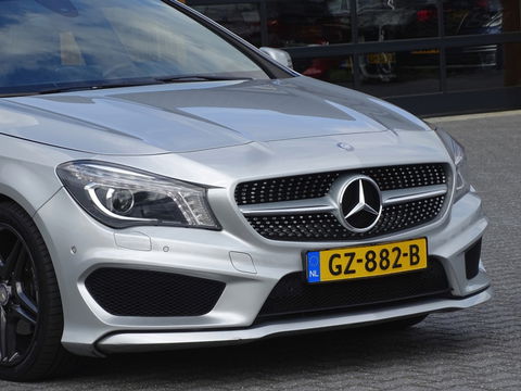 Mercedes-Benz CLA-Klasse 180 automaat / AMG pakket / panorama / *NAP*