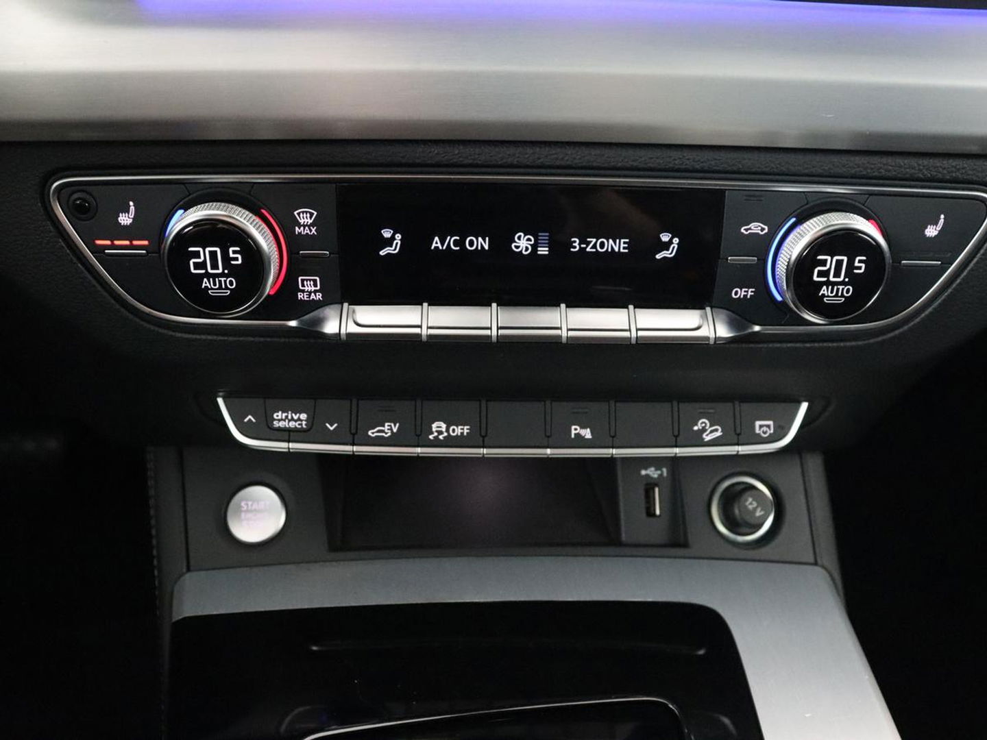 Audi Q5 55 TFSIe S edition | Panoramadak | Bang & Olufsen | Stoelverwarming | Adaptive cruise | Luchtvering | Matrix LED | 21'' | Carplay | Half leder | Navigatie | Camera | PHEV | Plug In