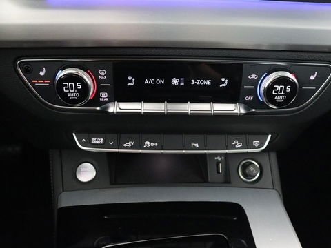 Audi Q5 55 TFSIe S edition | Panoramadak | Bang & Olufsen | Stoelverwarming | Adaptive cruise | Luchtvering | Matrix LED | 21'' | Carplay | Half leder | Navigatie | Camera | PHEV | Plug In