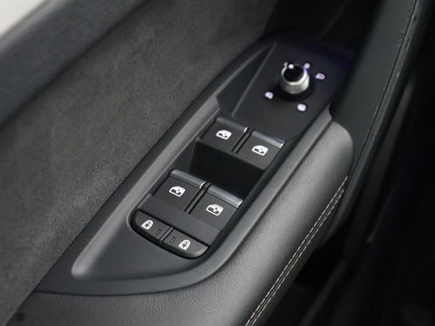 Audi Q5 55 TFSIe S edition | Panoramadak | Bang & Olufsen | Stoelverwarming | Adaptive cruise | Luchtvering | Matrix LED | 21'' | Carplay | Half leder | Navigatie | Camera | PHEV | Plug In