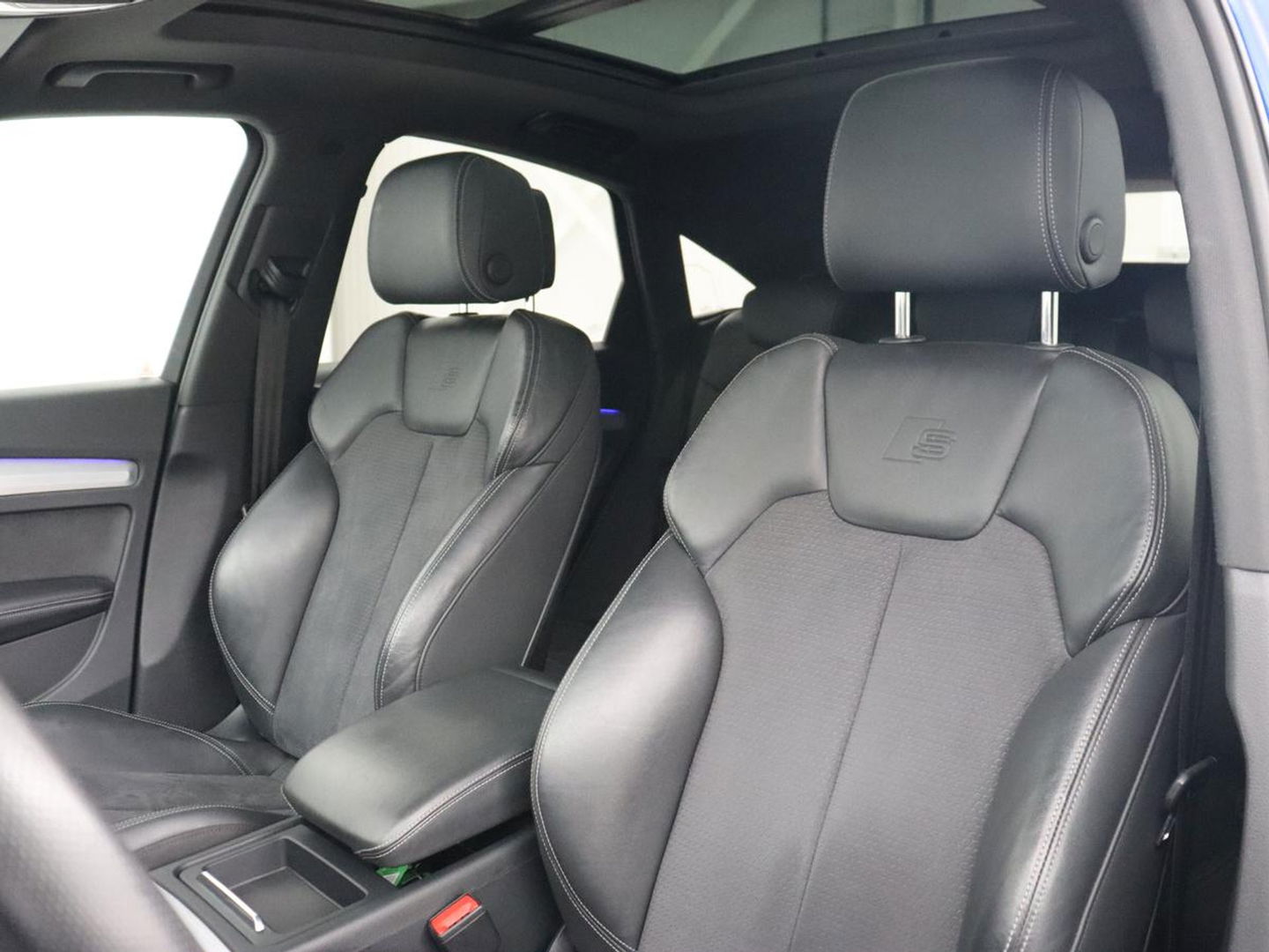 Audi Q5 55 TFSIe S edition | Panoramadak | Bang & Olufsen | Stoelverwarming | Adaptive cruise | Luchtvering | Matrix LED | 21'' | Carplay | Half leder | Navigatie | Camera | PHEV | Plug In