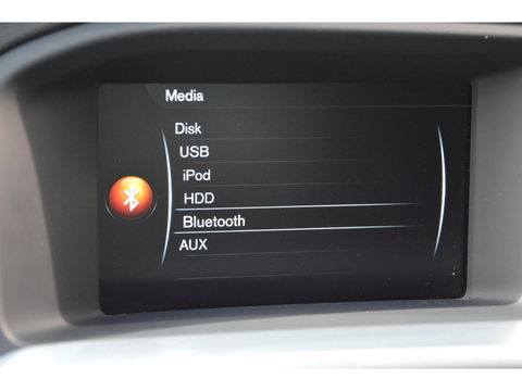 Volvo V60 T4 Summum | Panoramadak | Stoelverwarming | Trekhaak 1600KG | Cruise | Bluetooth |