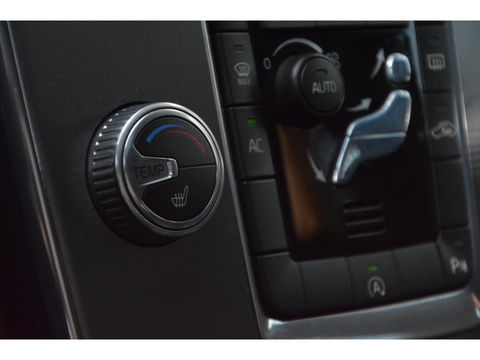 Volvo V60 T4 Summum | Panoramadak | Stoelverwarming | Trekhaak 1600KG | Cruise | Bluetooth |