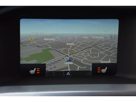Volvo V60 T4 Summum | Panoramadak | Stoelverwarming | Trekhaak 1600KG | Cruise | Bluetooth |
