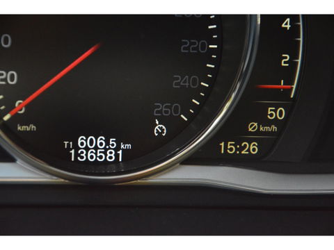 Volvo V60 T4 Summum | Panoramadak | Stoelverwarming | Trekhaak 1600KG | Cruise | Bluetooth |