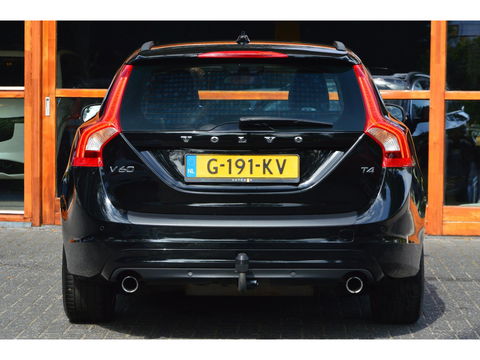 Volvo V60 T4 Summum | Panoramadak | Stoelverwarming | Trekhaak 1600KG | Cruise | Bluetooth |