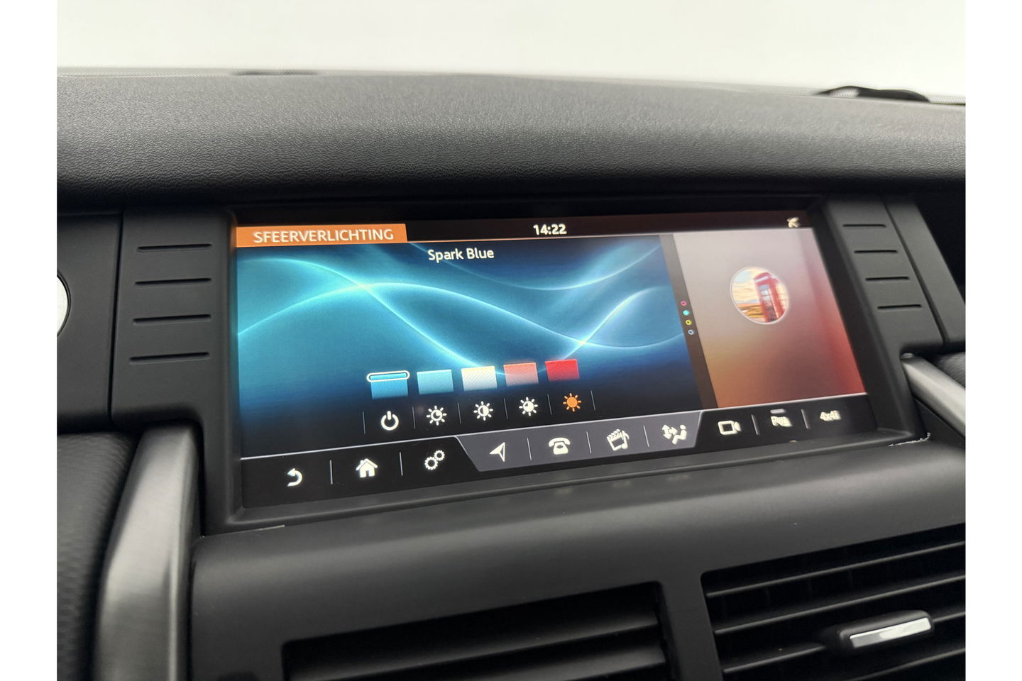 Land Rover Discovery 2.0 TD4 HSE 180PK Pano LED Memory Meridian Audio Sfeer Camera Clima Cruise Trekhaak Navi Leder PDC 19"LMV