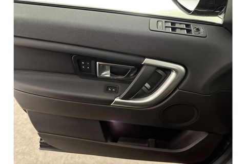 Land Rover Discovery 2.0 TD4 HSE 180PK Pano LED Memory Meridian Audio Sfeer Camera Clima Cruise Trekhaak Navi Leder PDC 19"LMV