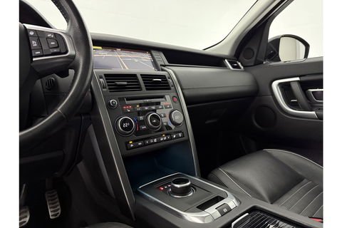 Land Rover Discovery 2.0 TD4 HSE 180PK Pano LED Memory Meridian Audio Sfeer Camera Clima Cruise Trekhaak Navi Leder PDC 19"LMV