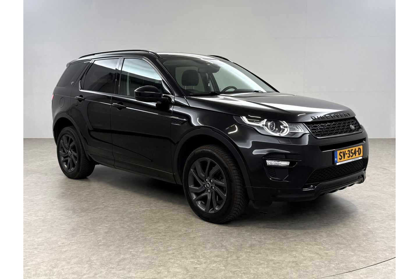 Land Rover Discovery 2.0 TD4 HSE 180PK Pano LED Memory Meridian Audio Sfeer Camera Clima Cruise Trekhaak Navi Leder PDC 19"LMV