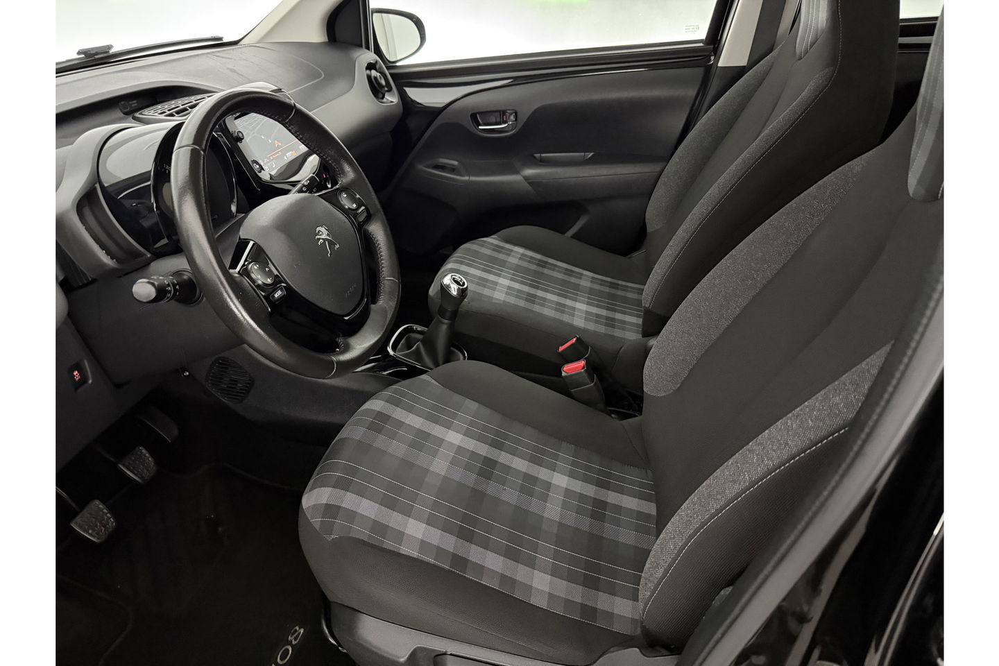 Peugeot 108 1.0 e-VTi Blue Executive LED Airco Camera Cruise Navigatie 15"LMV