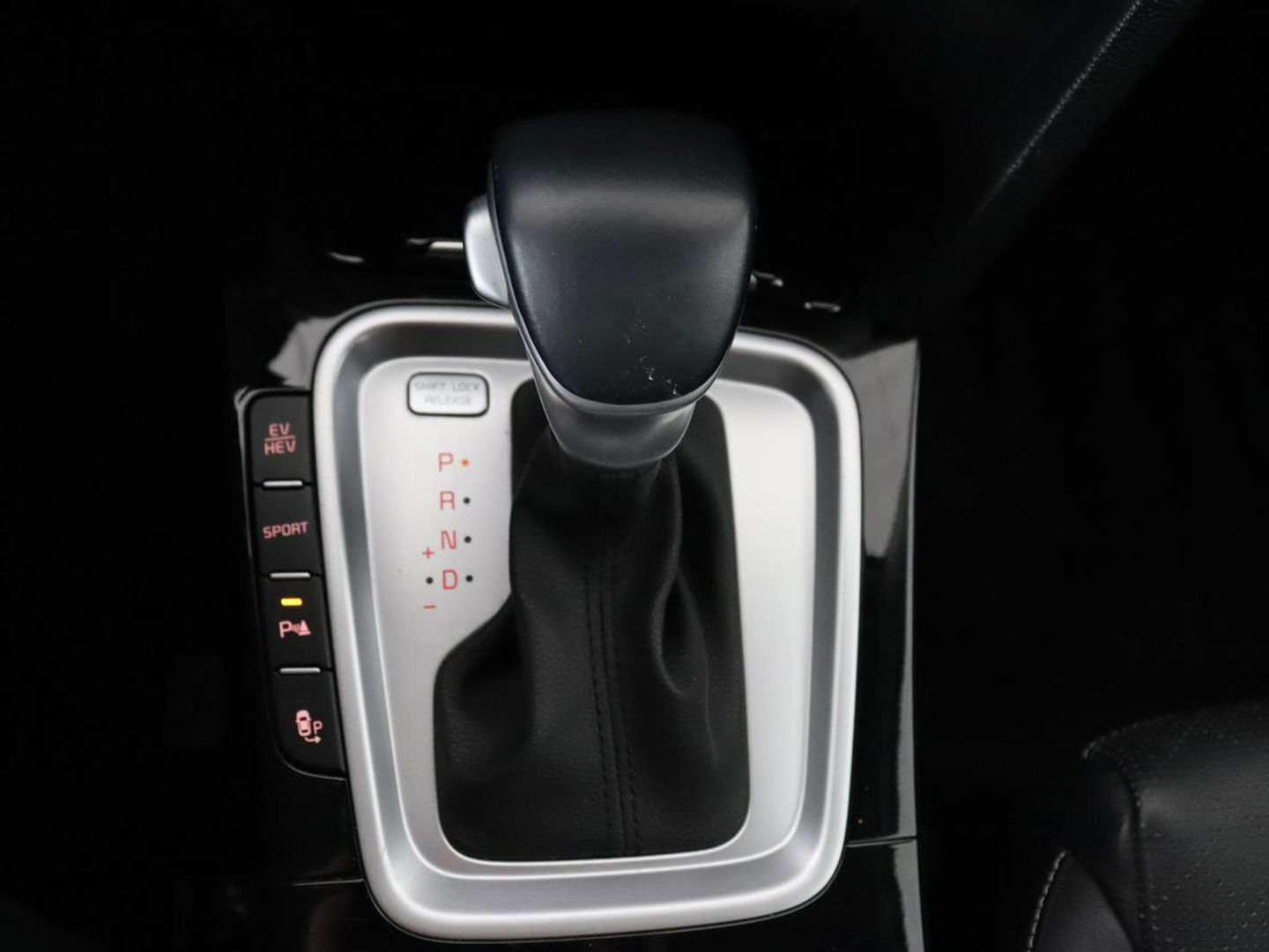 Kia Xceed 1.6 GDI PHEV ExecutiveLine | Schuifdak | Leder | Stoelventilatie | Adaptive cruise | Camera | Stoel & stuurverwarming | Memory | Digital Cockpit | Plug In