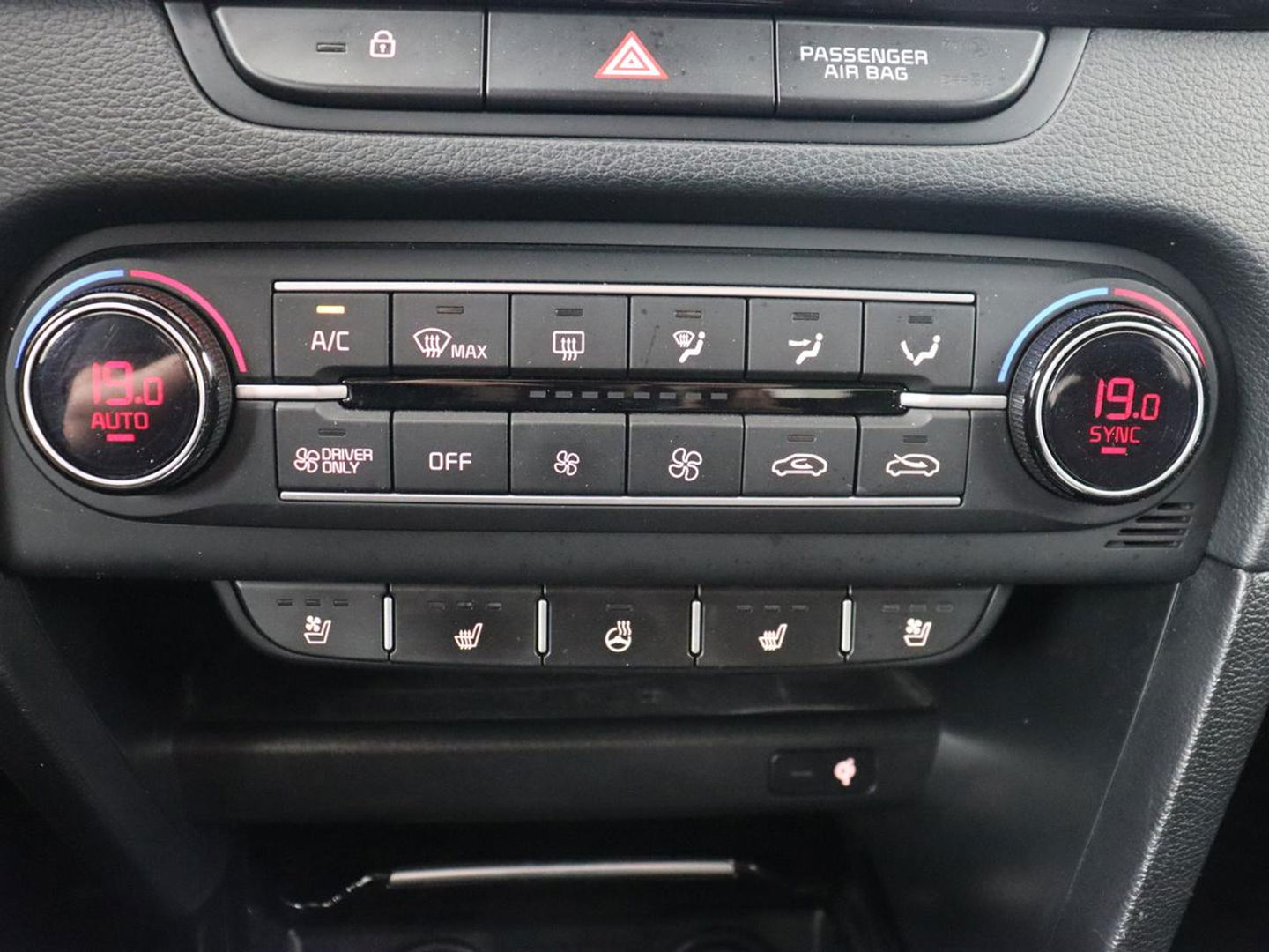 Kia Xceed 1.6 GDI PHEV ExecutiveLine | Schuifdak | Leder | Stoelventilatie | Adaptive cruise | Camera | Stoel & stuurverwarming | Memory | Digital Cockpit | Plug In