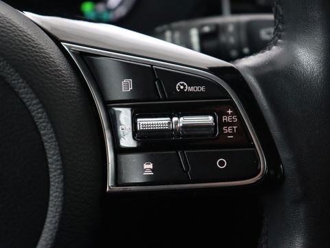 Kia Xceed 1.6 GDI PHEV ExecutiveLine | Schuifdak | Leder | Stoelventilatie | Adaptive cruise | Camera | Stoel & stuurverwarming | Memory | Digital Cockpit | Plug In