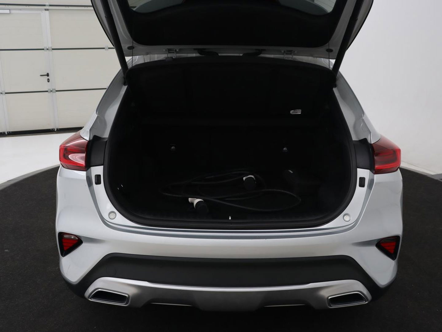 Kia Xceed 1.6 GDI PHEV ExecutiveLine | Schuifdak | Leder | Stoelventilatie | Adaptive cruise | Camera | Stoel & stuurverwarming | Memory | Digital Cockpit | Plug In