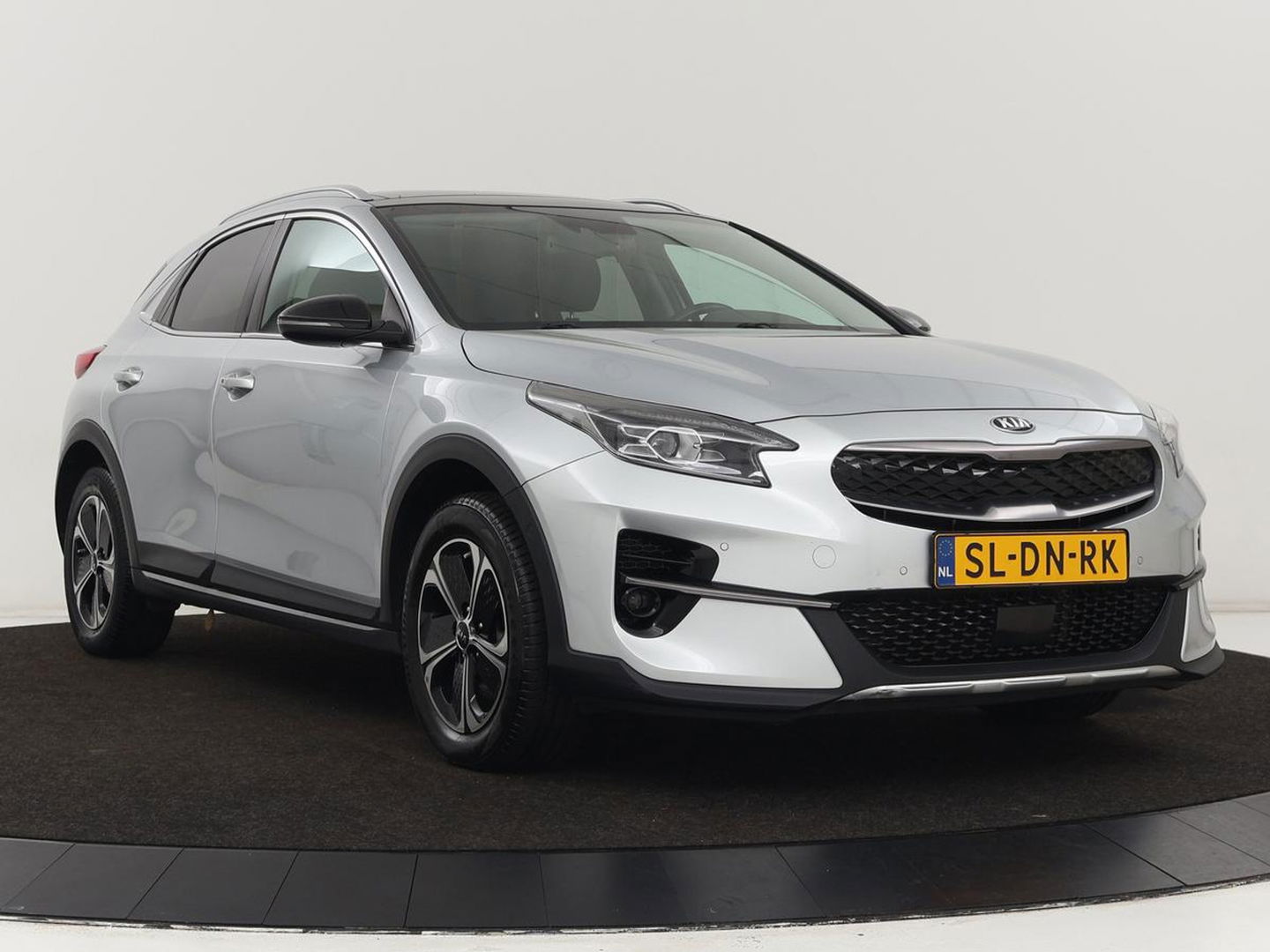 Kia Xceed 1.6 GDI PHEV ExecutiveLine | Schuifdak | Leder | Stoelventilatie | Adaptive cruise | Camera | Stoel & stuurverwarming | Memory | Digital Cockpit | Plug In