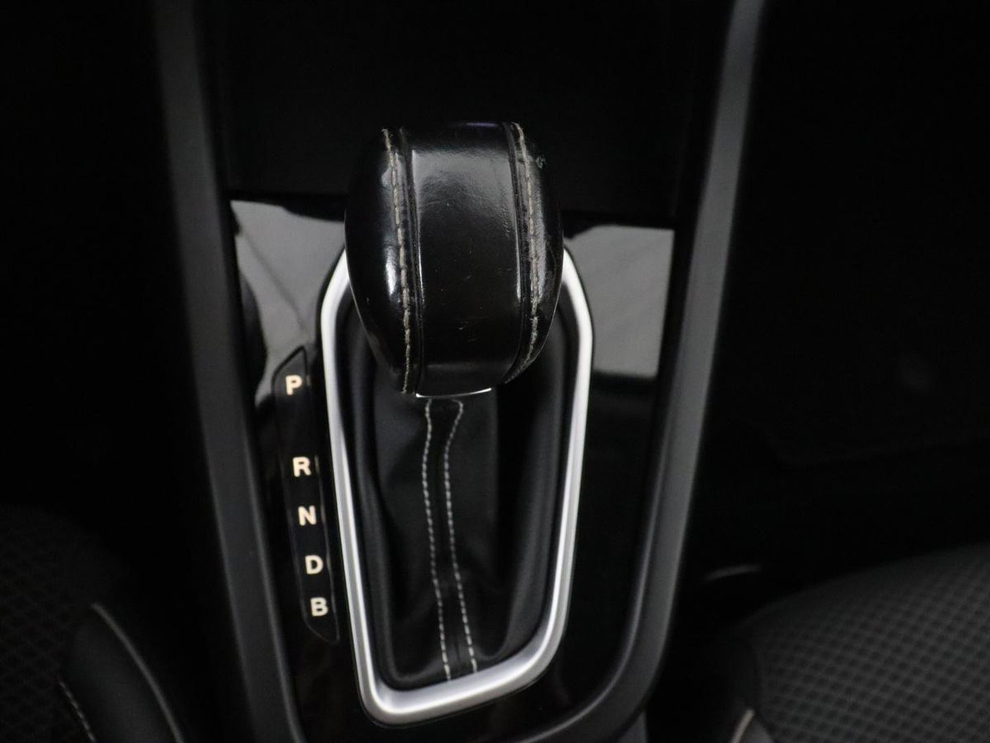 Renault Arkana 1.6 E-Tech Hybrid 145 Intens | Adaptive cruise | Camera | Carplay | Half leder | Navigatie | Keyless | Full LED | 18'' lichtmetalen velgen