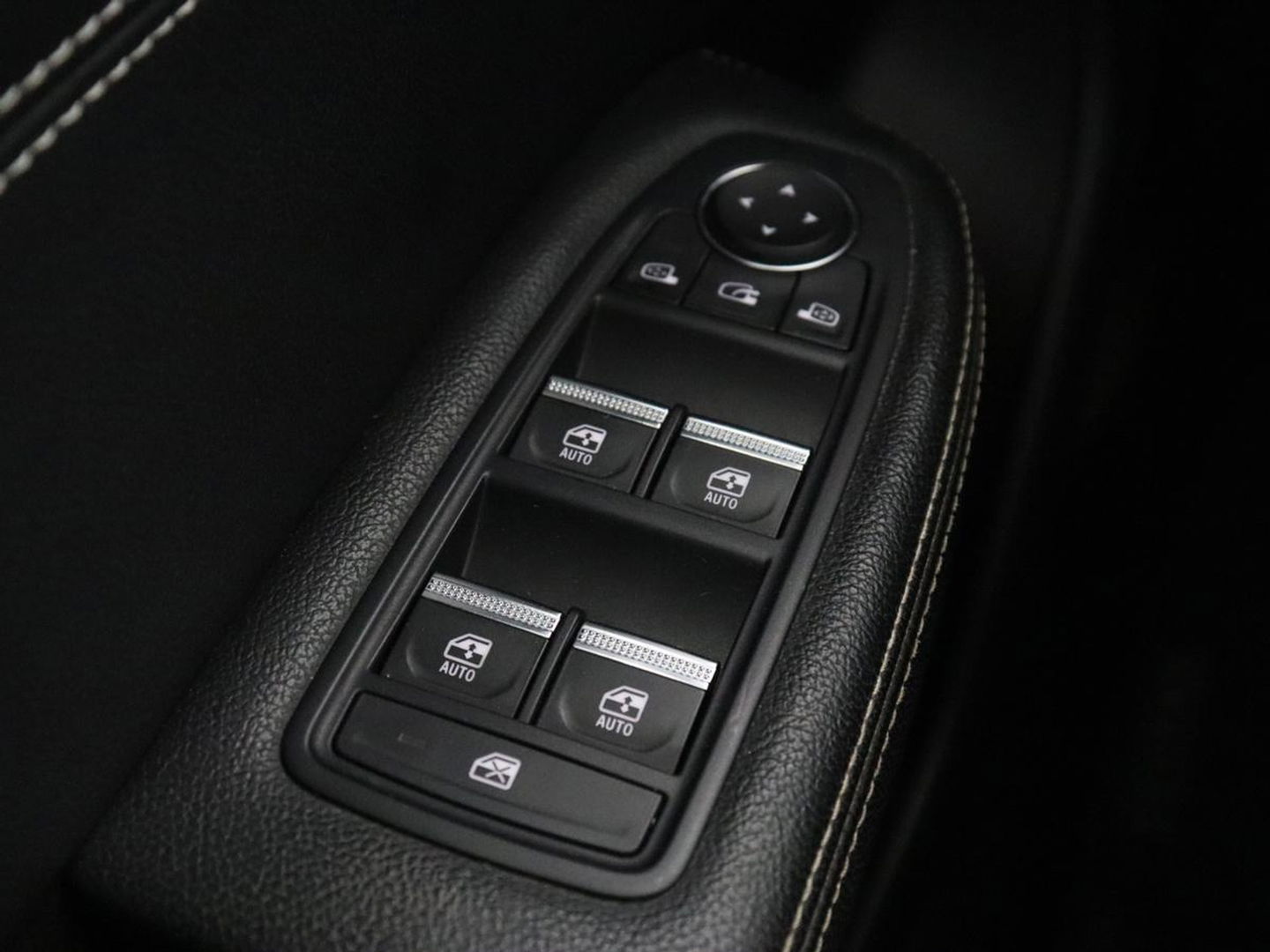 Renault Arkana 1.6 E-Tech Hybrid 145 Intens | Adaptive cruise | Camera | Carplay | Half leder | Navigatie | Keyless | Full LED | 18'' lichtmetalen velgen