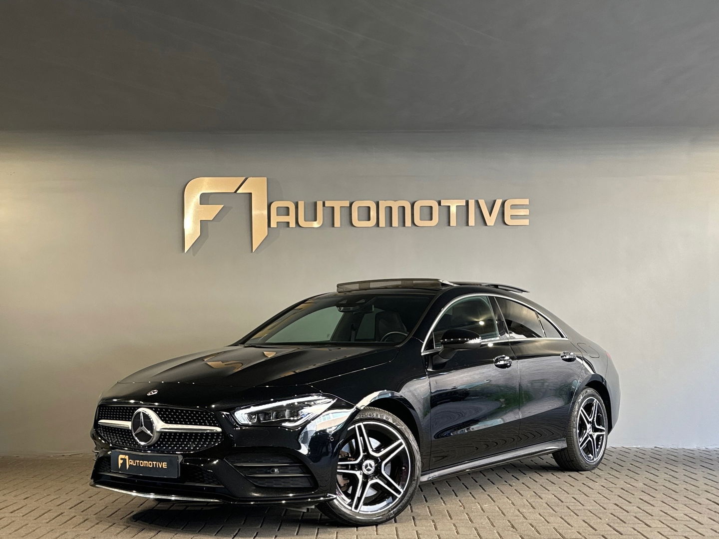 Mercedes-Benz CLA-Klasse 250 e AMG Pano|Sfeer|Camera|Dodehoek