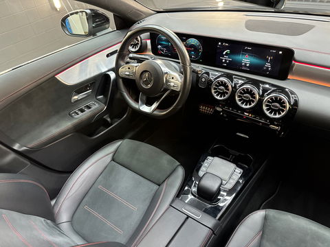 Mercedes-Benz CLA-Klasse 250 e AMG Pano|Sfeer|Camera|Dodehoek