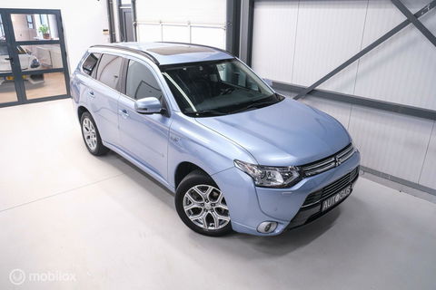 Mitsubishi Outlander 2.0 PHEV Instyle+ | Trekhaak | Leder | Navigatie | hybride | NL auto NAP |