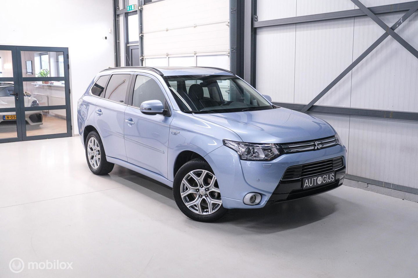 Mitsubishi Outlander 2.0 PHEV Instyle+ | Trekhaak | Leder | Navigatie | hybride | NL auto NAP |