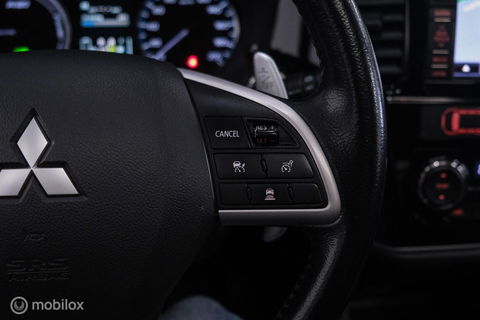 Mitsubishi Outlander 2.0 PHEV Instyle+ | Trekhaak | Leder | Navigatie | hybride | NL auto NAP |