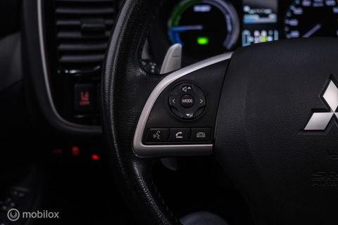 Mitsubishi Outlander 2.0 PHEV Instyle+ | Trekhaak | Leder | Navigatie | hybride | NL auto NAP |