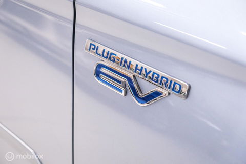 Mitsubishi Outlander 2.0 PHEV Instyle+ | Trekhaak | Leder | Navigatie | hybride | NL auto NAP |
