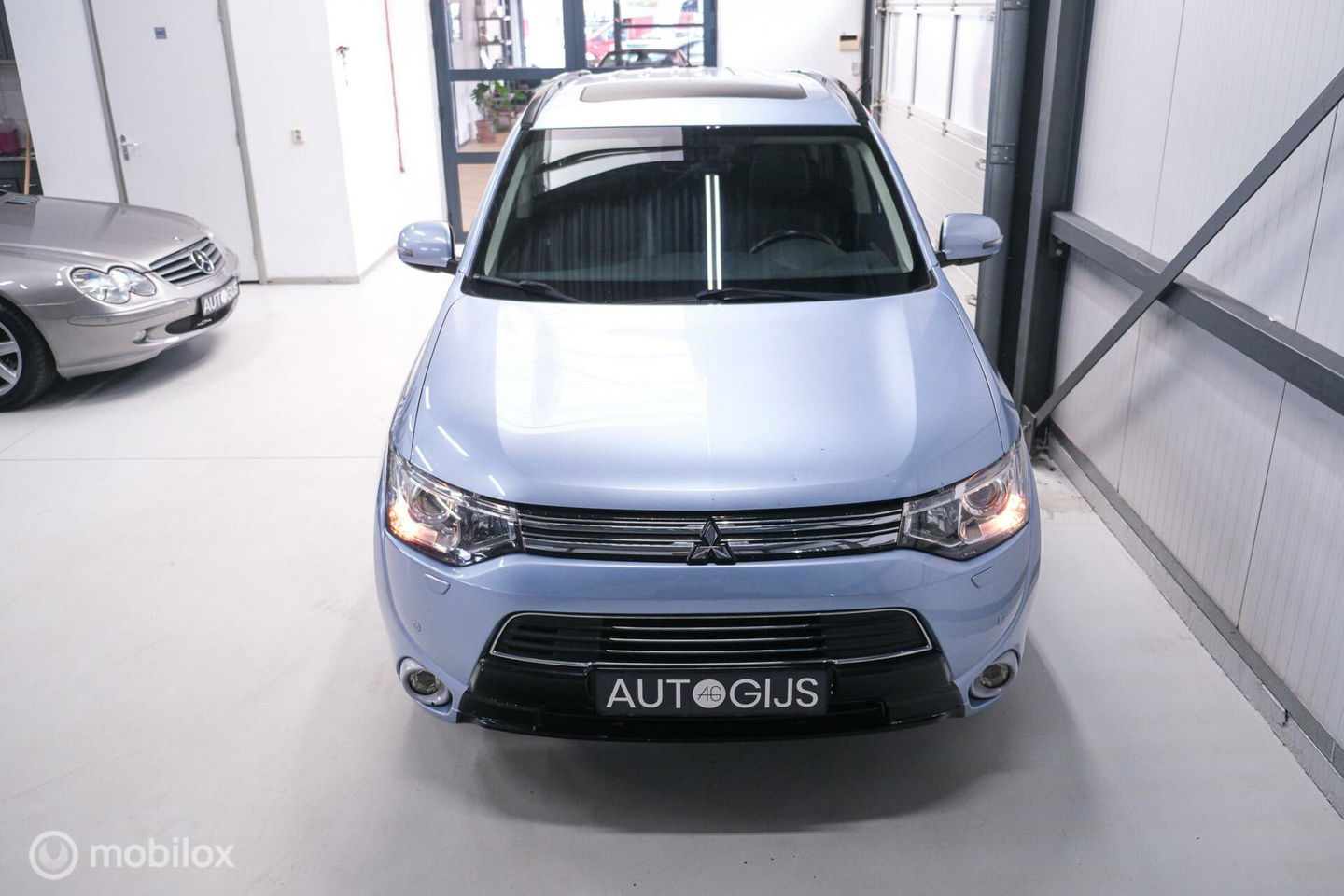 Mitsubishi Outlander 2.0 PHEV Instyle+ | Trekhaak | Leder | Navigatie | hybride | NL auto NAP |