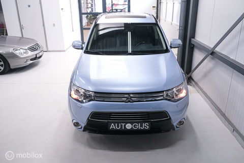 Mitsubishi Outlander 2.0 PHEV Instyle+ | Trekhaak | Leder | Navigatie | hybride | NL auto NAP |