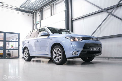 Mitsubishi Outlander 2.0 PHEV Instyle+ | Trekhaak | Leder | Navigatie | hybride | NL auto NAP |