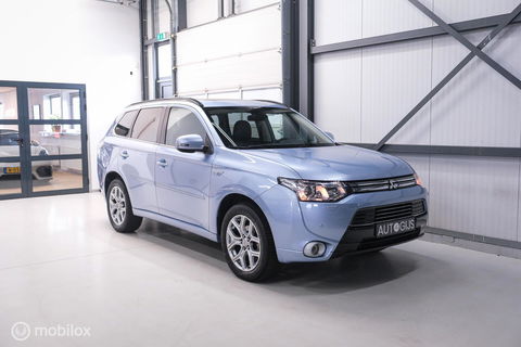 Mitsubishi Outlander 2.0 PHEV Instyle+ | Trekhaak | Leder | Navigatie | hybride | NL auto NAP |