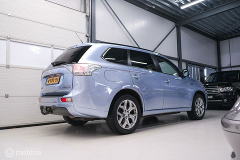 Mitsubishi Outlander 2.0 PHEV Instyle+ | Trekhaak | Leder | Navigatie | hybride | NL auto NAP |