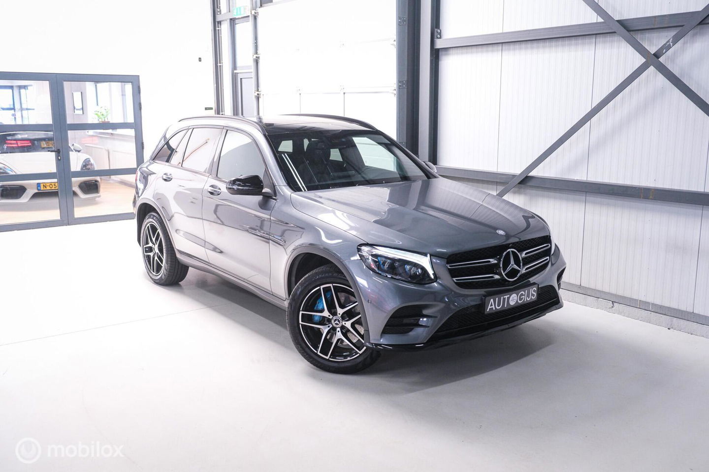 Mercedes-Benz GLC 350e 4MATIC Premium Plus | Trekhaak | Panorama | Leder | Camera |